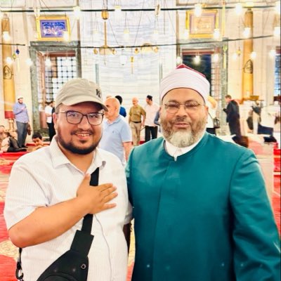 DrsaadatAF's tweet photo. مع حبيبنا و استاذنا الغالي دكتور محمد الصغير حفظه الله في مسجد فاتح إسطنبول.
@drassagheer https://t.co/lTZ7kpTxUG
