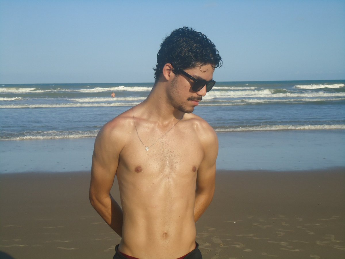 vbsapriv's tweet photo. deu praia https://t.co/HAshkVwHeG