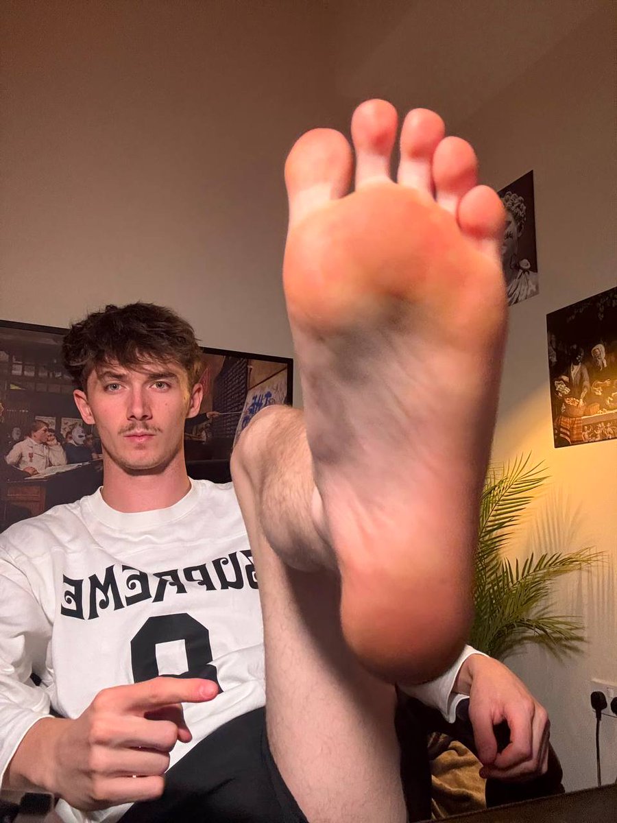 masterjock7's tweet photo. comments open, best one gets a dm #findom #cashmaster https://t.co/55t6C4YB3a