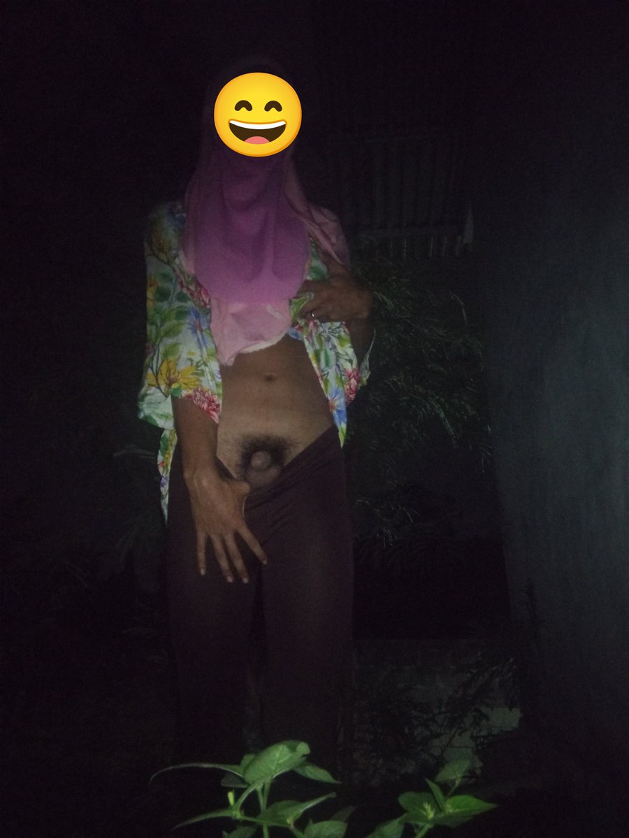 cderpembantu15's tweet photo. Maaf pemula 
Baru belajar eksib 
#pembantu_rumahtangga
#cder
#banci
#budak_sexs
#slave https://t.co/5imhY8tBOf