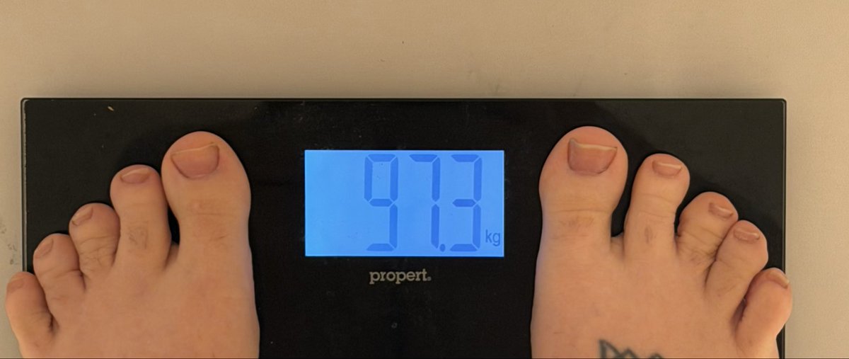 fattofit2023's tweet photo. Void, week 2 weigh in, down a couple kg, had a good week, ate super clean and moved a lot more, a few light workouts trying to wake the muscles back up after a long time off. same plan for this week we move. #weightloss #backshots #chubby  #chastity https://t.co/0MRVuYyFW8