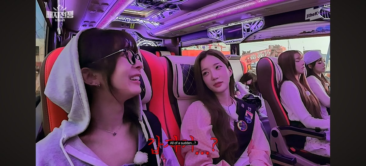 Irvato_'s tweet photo. @triplescosmos Este momento cuando Tone sintió el verdadero terror jaja la intuición de YooYeon realmente estaba fina a tan temprano hora
#tripleS #트리플에스 #배지전쟁4 #BadgeWar4 https://t.co/7PvsXcQm3G
