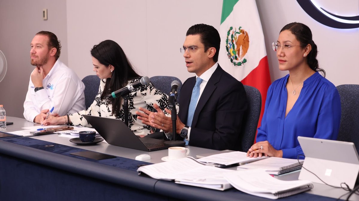 JorgeRoHe's tweet photo. Hoy, desde nuestro Consejo Nacional, reafirmamos que en el PAN estamos listos para dar la batalla por México. 🇲🇽🔵

Con unidad, convicción y rumbo claro, vamos a defender lo que creemos y trabajar por el país que queremos.

¡@AccionNacional está listo! 

#PatriaFamiliaYLibertad https://t.co/NXnKitULR7