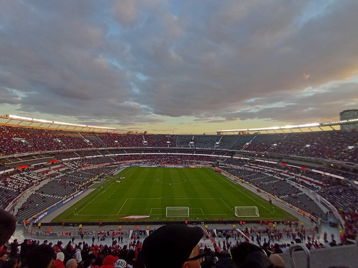 solaristaok36's tweet photo. Lo linda que es esta cancha https://t.co/qP27uk4D2f