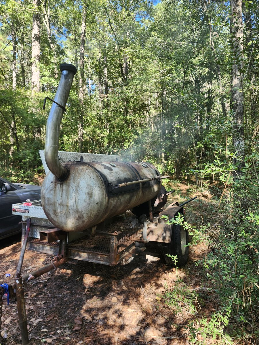new_grower's tweet photo. Didn't get to participate in the #CFBriboff yesterday because I had to work. But I am on it today @crappiedoc. Got em about to go on the smoker seasoned with @FireHatchRubs cajun kicker https://t.co/ZNHsuY1alk
