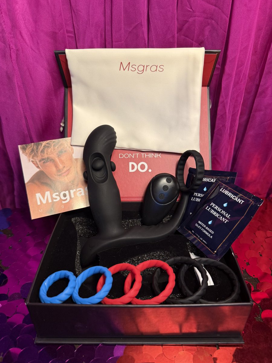 MyKingDumBB's tweet photo. Shoutout to @elowentilm for hooking me up with this prostate massager! I was surprised by the killer packaging from this brand - most toys I receive to review come in very basic black boxes (pic 4), but this one has all the feeling of hugh end luxury &amp; the toy is even better! https://t.co/upPEHl0tXd