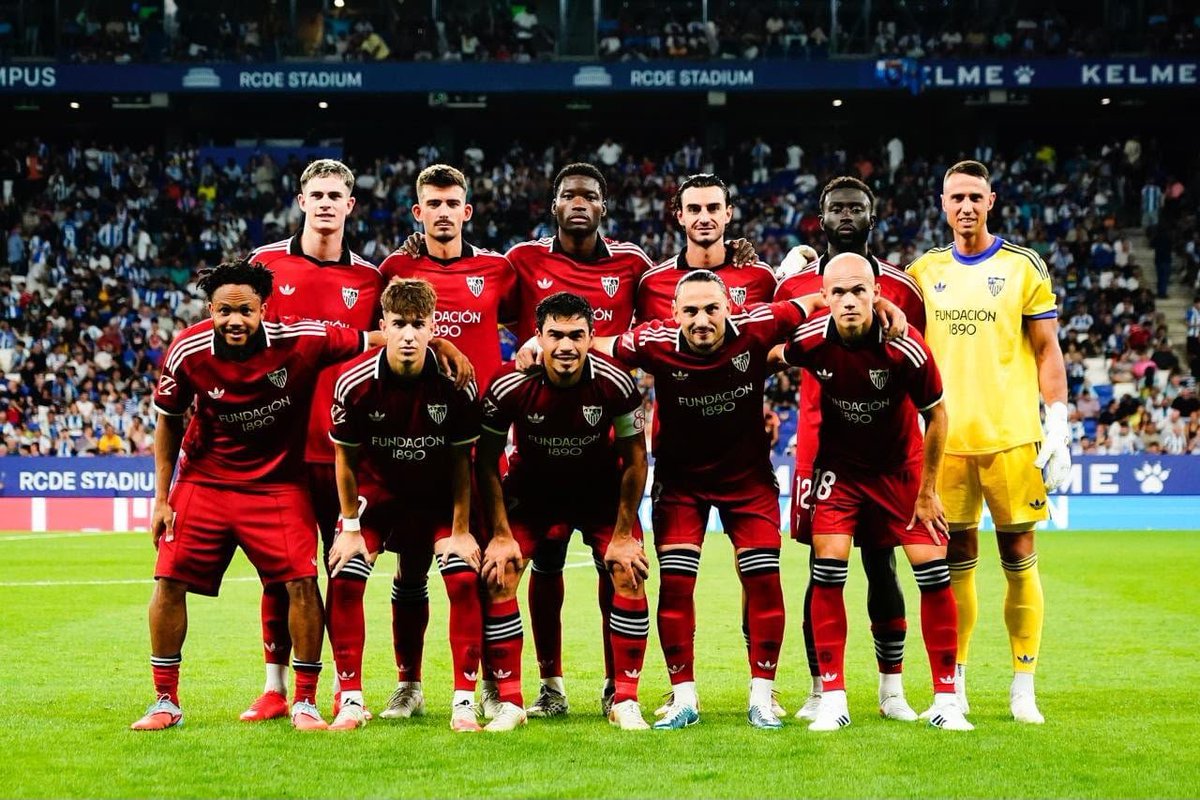 elsevillistaes's tweet photo. 1️⃣❎1️⃣ 1 x1 | Las notas del Espanyol - Sevilla (1-1)

⚪🔴 La valoración más completa de nuestros jugadores tras el empate a domicilio

#️⃣ #SevillaFC #EspanyolSevilla #LALIGAEASPORTS #TDSDeporte

✍🏻 @SergioV70995

🔗 https://t.co/GZy99JQ5CC https://t.co/q0piaWFxsN