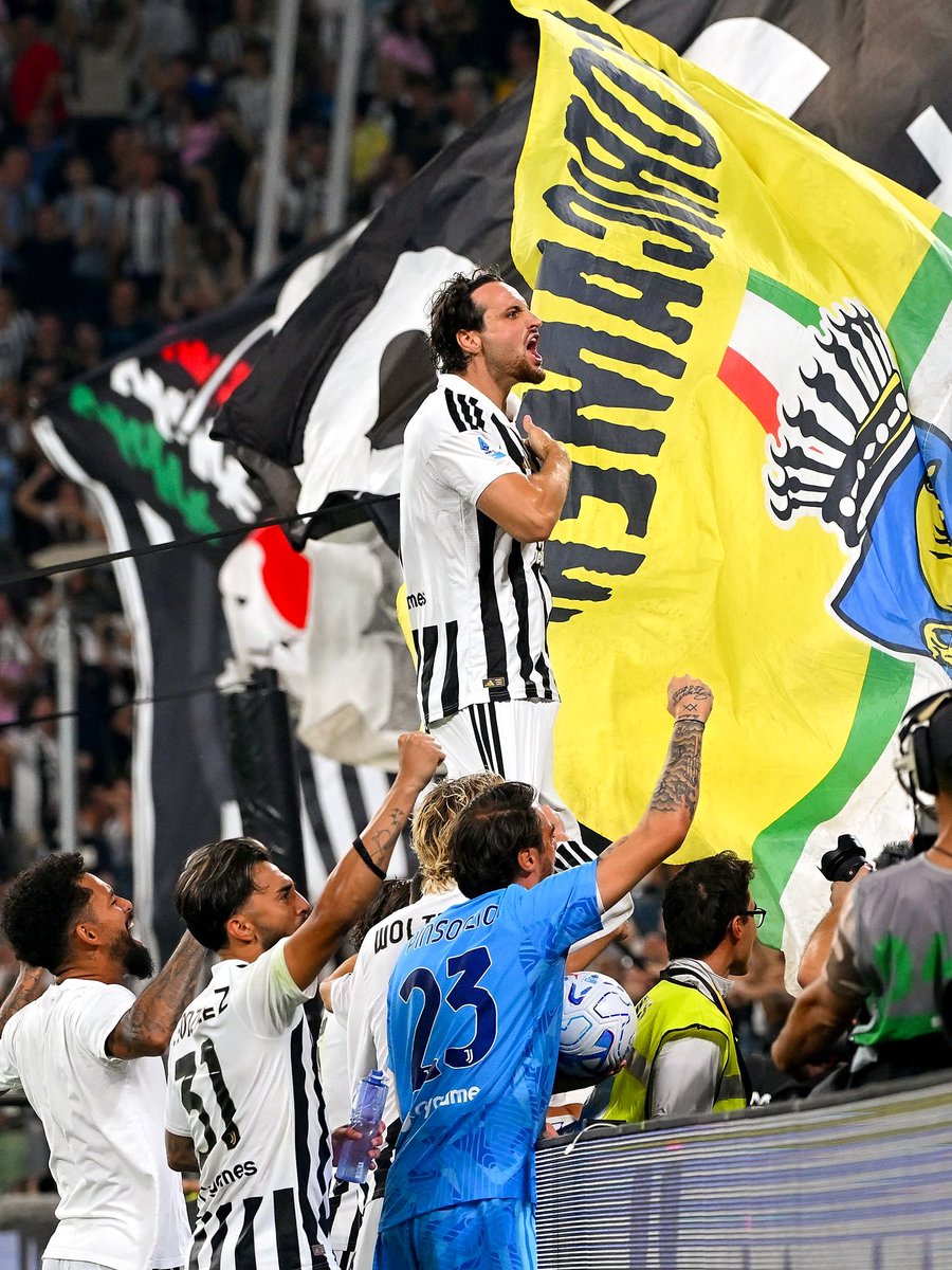 FGatti4's tweet photo. Io sono questo.
L’ultimo a mollare. https://t.co/zwOvRAb7HA