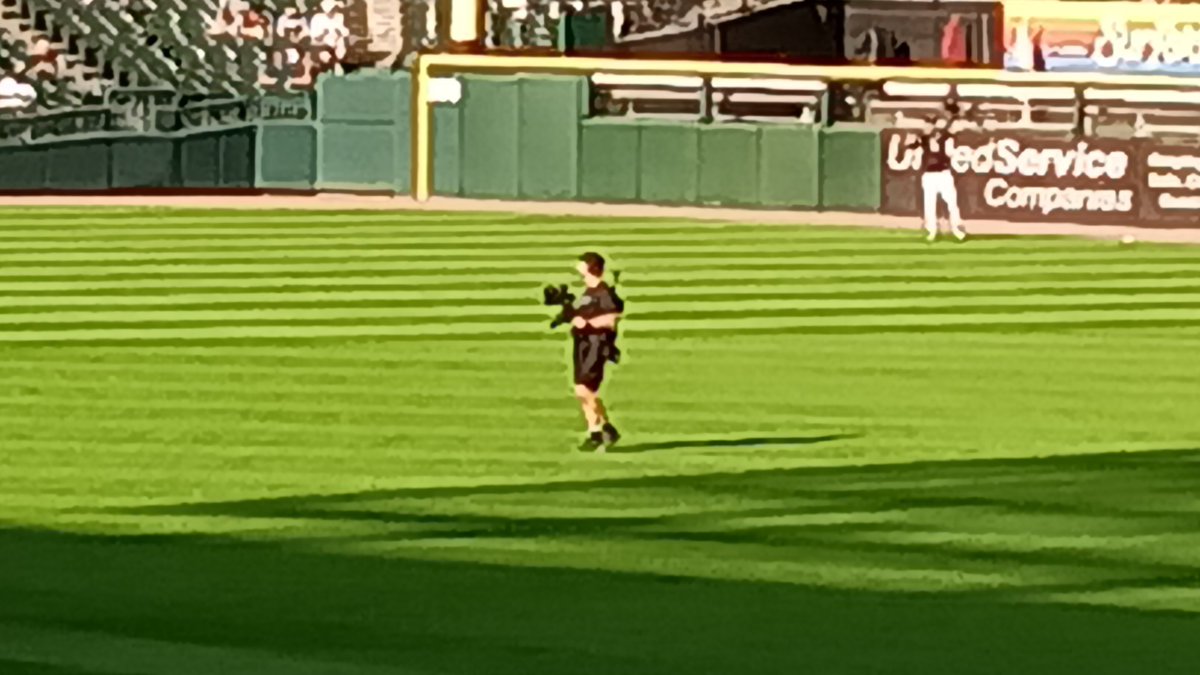 sidkid80's tweet photo. @whitesox @SouthSideSox @ColMarie21 @ChiSportsBums @Nick_GGTB @LaurenLapka @JAYChi_WhiteSox @SouthSideBoys23 @msmeliss024 @soxmom72 .@MLBonNBCPeacock is getting ready for the Sunday Night Central Division Showdown on the South Side! 🫡👏👍⚾️ #WhiteSox #MINvsCHW #SundayNightBaseball https://t.co/452W27Nzh0