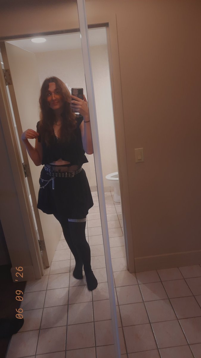 Ragfly's tweet photo. Can't wait for the concert, heres my fit drop https://t.co/FFstTOrcQP