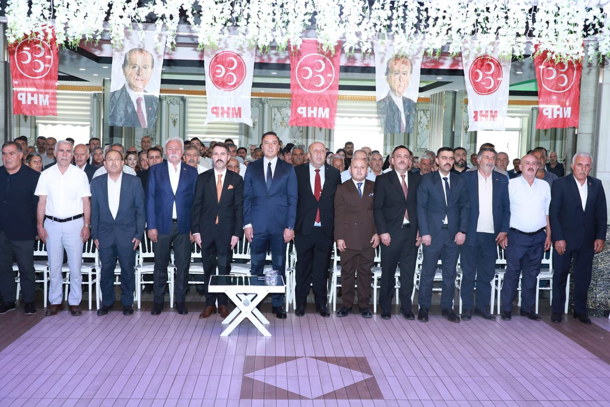 MSadiaydogdu's tweet photo. Milliyetçi Hareket Partimizin 15. Olağan Bitlis İl Kongresi, MHP MYK üyemiz Sayın Fatih TATLISU’nun Divan Başkanlığında, MHP MYK Üyemiz Sayın HAYRİ BULUT 'un katılımıyla gerçekleştirildi.

Tek aday olarak girilen seçim sonucunda Yeniden güven tazeleyen Sayın Tekin UÇAK, Milliyetçi Hareket Partisi Bitlis İl Başkanlığı görevine seçildi.

Başkanımız Sayın Tekin UÇAK ve kıymetli yönetimine yeni dönemde başarılar diliyor; kongremizin teşkilatımız, Bitlis'imizin ve ülküdaşlarımız adına hayırlara vesile olmasını temenni ediyoruz.🇹🇷