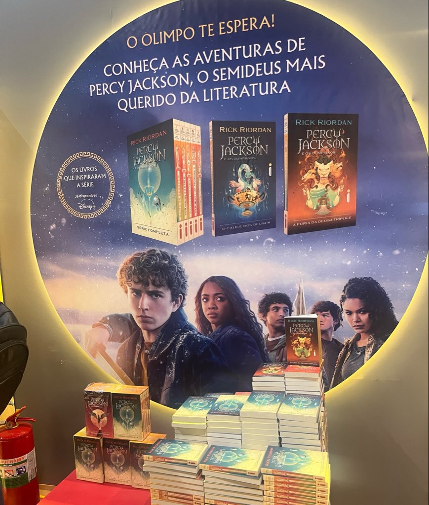 PercyJacksoon's tweet photo. não tem jeito, é o maior semideus da história ✨ https://t.co/ZQ8jgFvcdA