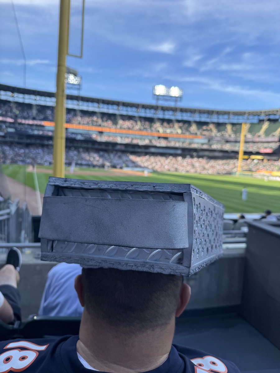 giardinayo's tweet photo. That classic view. https://t.co/8EiwPtUkhM