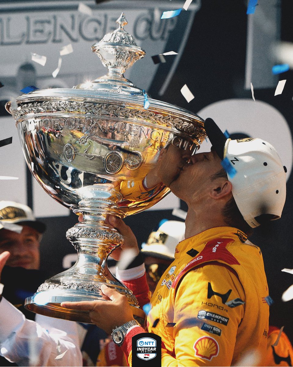 IndyCar's tweet photo. Sealed with a kiss 😘 https://t.co/ZN2QYnhPPe