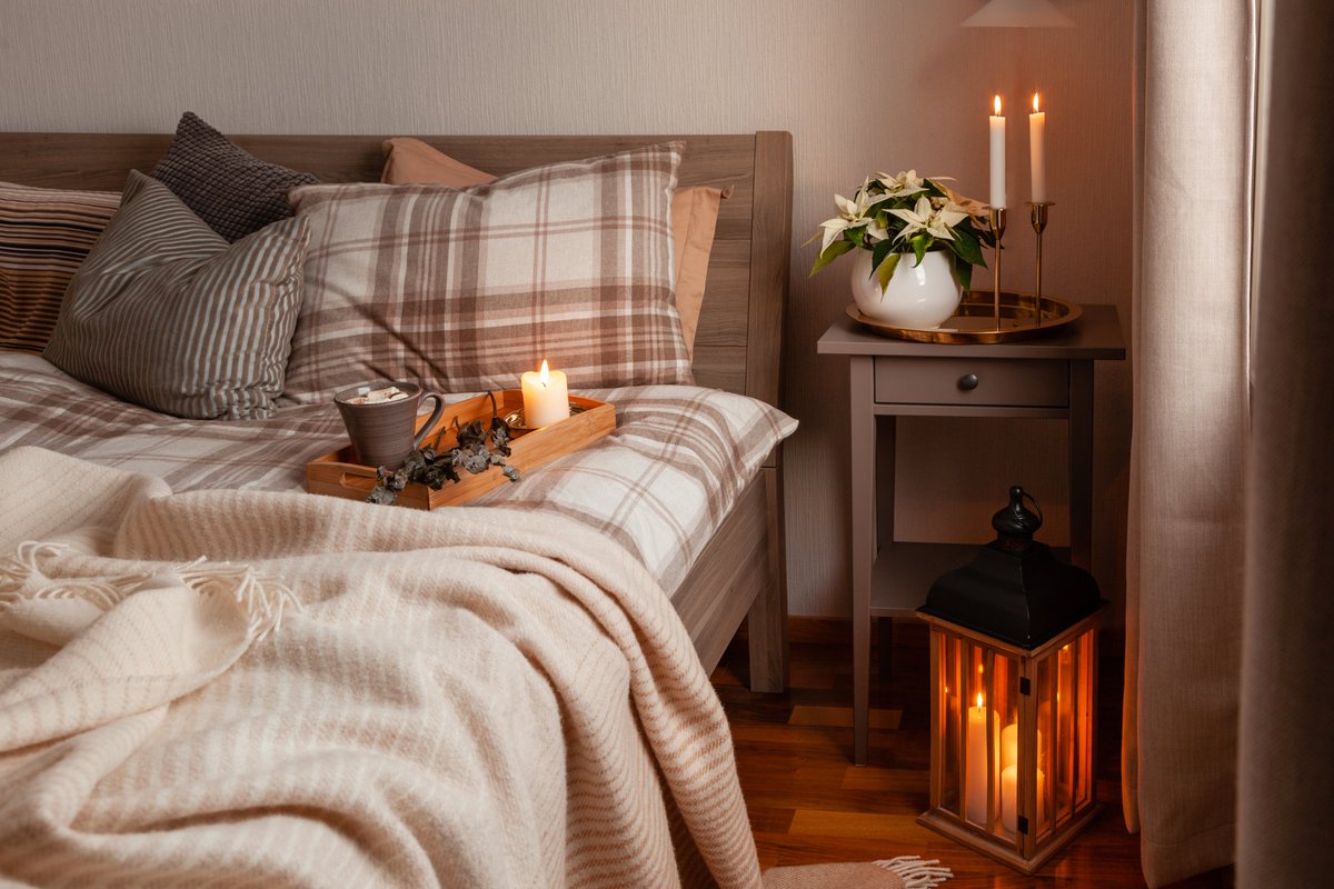 DependableClean's tweet photo. Nothing cozier than the nights starting to get a little cooler… well, except pairing cool nights with a bedding refresh. Take advantage of 30% OFF all bedding cleaning from now through September 15th. Bring in comforters, duvet covers and blankets for a deep, crisp clean you can cozy up to.

Grab your savings here: https://t.co/snQ769AyA6