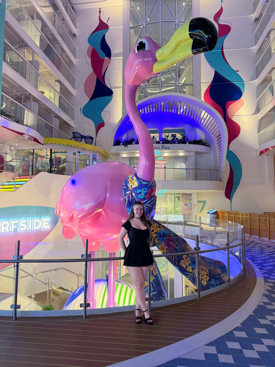 MissHeatherbby's tweet photo. Been doing a lot of traveling this summer 🌺 https://t.co/UAGLIYI86t