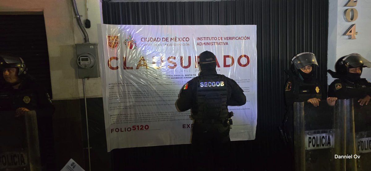 craviotocesar's tweet photo. ¡Garantizamos noches más seguras en la #CDMX! 🌃

Resultados de esta semana con el operativo #LaNocheEsDeTodos:
🛑 5 suspensiones
🚫 3 clausuras
🔍 13 verificaciones

Se visitaron las alcaldías #BenitoJuárez, #Coyoacán, #Cuauhtémoc, #GAM, #Azcapotzalco y #ÁlvaroObregón en un esfuerzo coordinado entre la @SeGobCDMX, @inveacdmx, @SSC_CDMX y @SGIRPC_CDMX. 💪