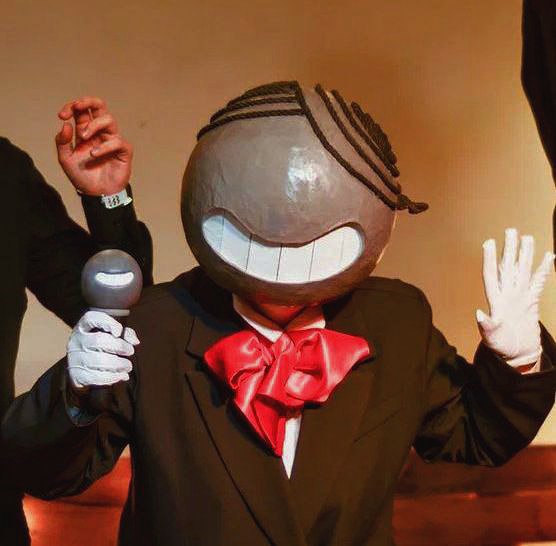 sillyzlaurr's tweet photo. My small Mike cosplay from August :3 https://t.co/m3hmKhCCPY