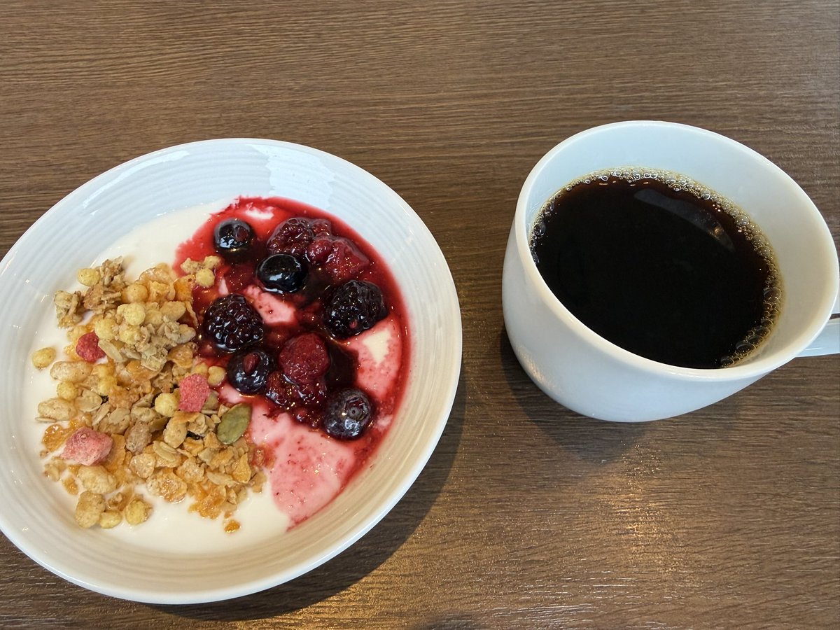 taka__avi's tweet photo. 今日のホテル朝食😋
#ゆりさんに届け https://t.co/a4HZChGaH0