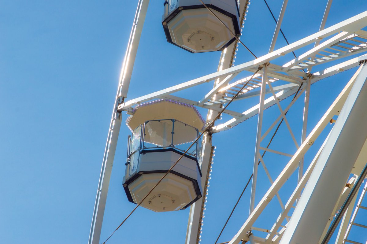 abdullahj's tweet photo. Putting my spin on things 🎡🌀

📍The Pierhead, Cardiff Bay, Cardiff, Wales 🏴󠁧󠁢󠁷󠁬󠁳󠁿 

#photography #ferriswheel #travel #sky #explorer #wales #cardiff #cardiffbay #bay #seaside #explore #pattern #blue #white #sky #rides #abstract #views #sunlighy #goldenhour #art #posters #holidays https://t.co/v44dscViDF