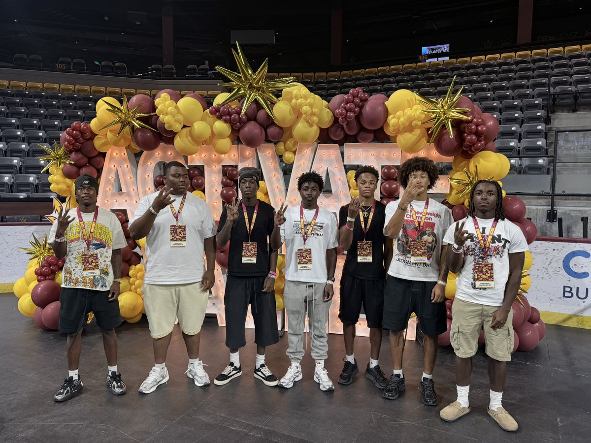LG_Blount_Jr's tweet photo. Thank you @ASUFootball for having me I had a great time. Go sun devils! @LG_Blount @MP_PrideFB @CoachJonRoberts @coachJArtis @angxfoster https://t.co/QkYODl8Pxq
