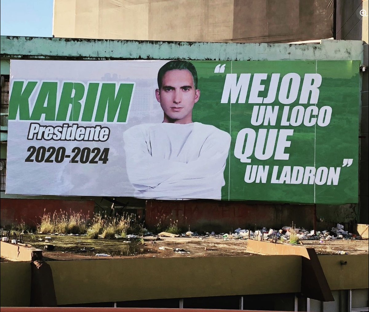 CarlosSouto's tweet photo. De vez en cuando mi algoritmo interno me muestra este outdoor visto en Dominicana. https://t.co/dUWcby3meZ