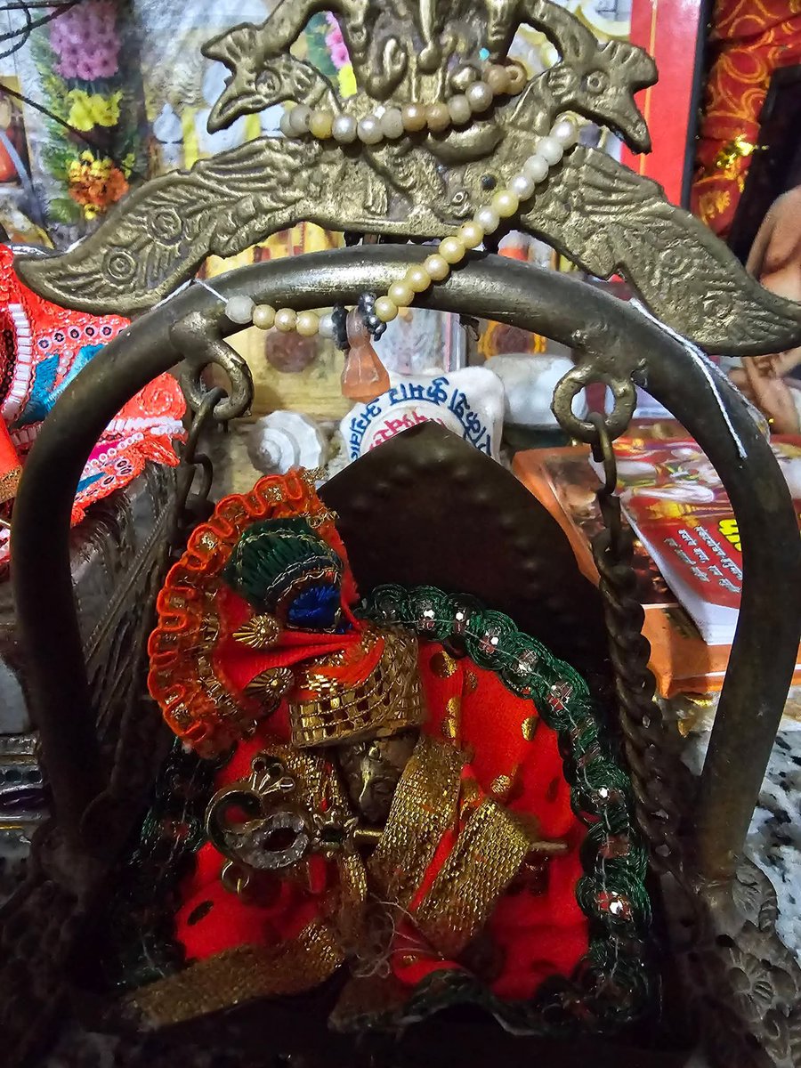 brajula_s's tweet photo. राधे कृष्णा सभी को राधे राधे https://t.co/wQbMvznw4E