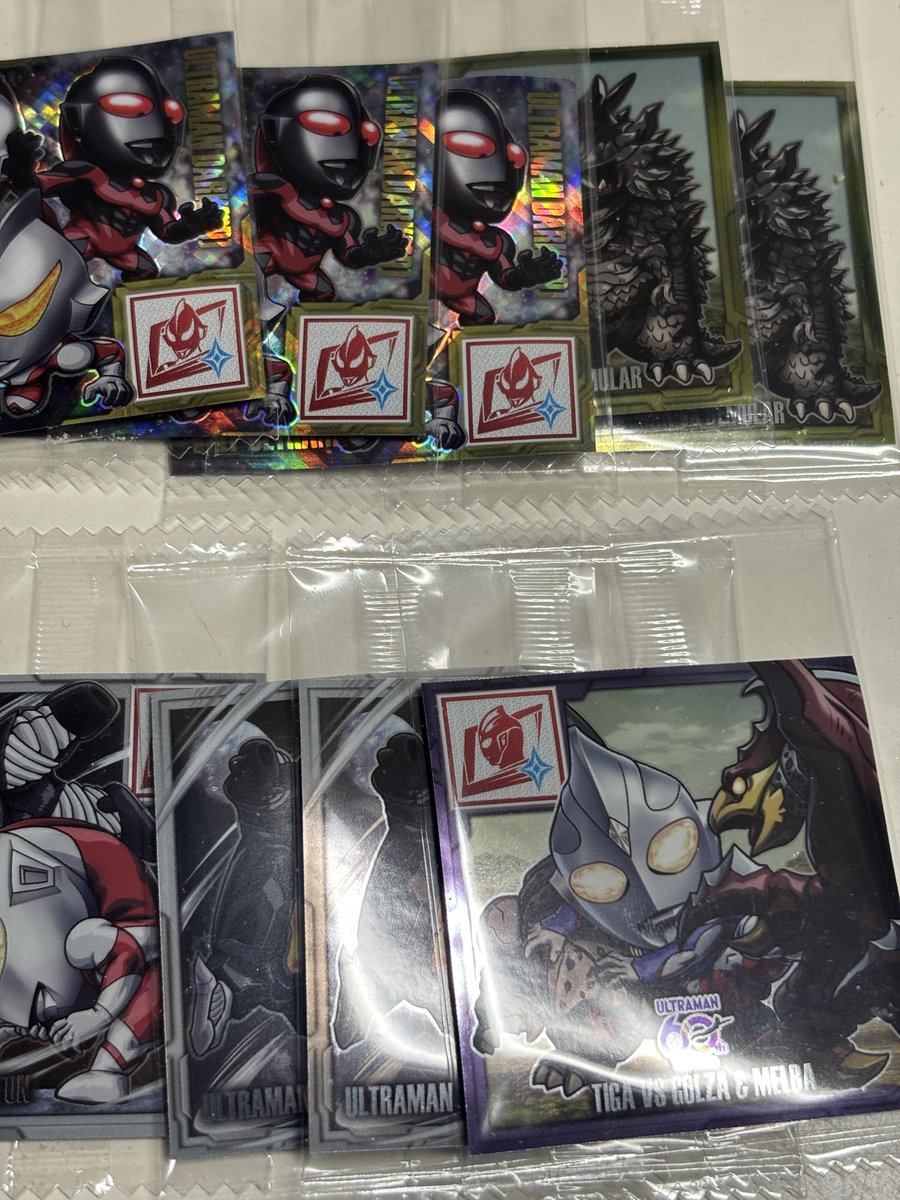 yuuki926431's tweet photo. 2箱予約してたウルトラマンシールウエハースサロメ製のにせウルトラマンは嬉しい誤算
シクダブったけど目当ては自引き出来たので良し https://t.co/FR4a8huKeM