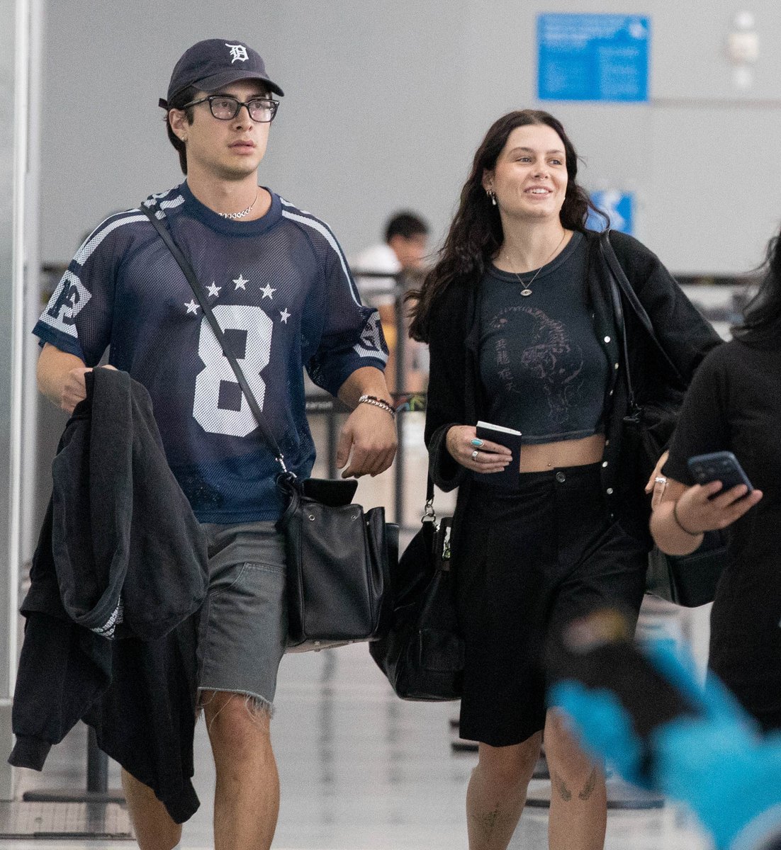 21metgala's tweet photo. Hudson Williams was spotted alongside his girlfriend, Katelyn Rose Larson, at the airport in Toronto, Canada. https://t.co/RxPfu7i3qO