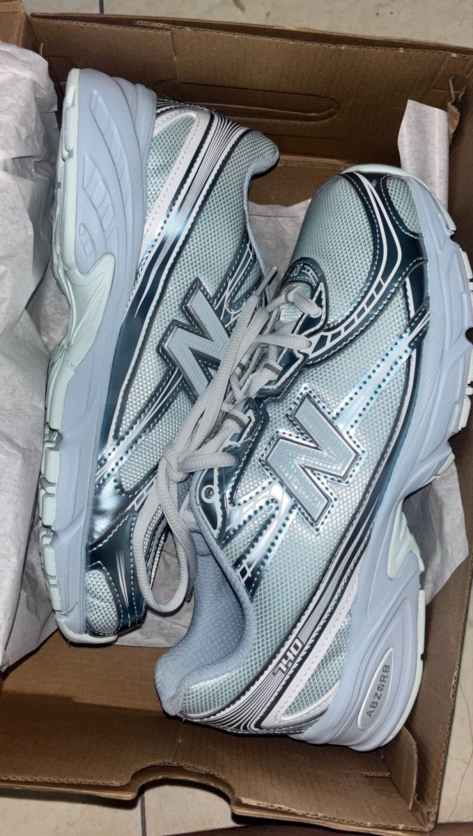jaewaifuuu's tweet photo. wts preloved new balance 740 glints blue gs ukuran 38.5 (24cm) 
💸650k nego
✅ good condition
✅ 100% original (beli di website nb)
✅ free ongkir daerah bangka belitung

wts nb 740 #zonauang #wts #bu https://t.co/mSP4IGr8EZ