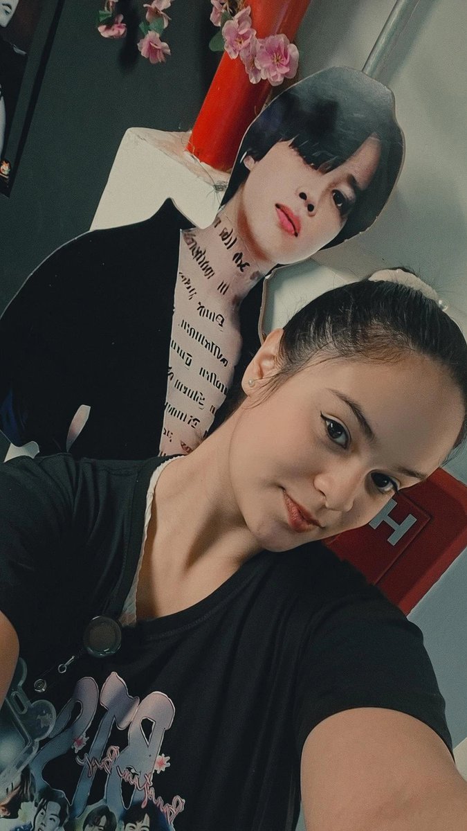 MinnieYoonsCat's tweet photo. eu sendo sequelada, feia e terceira idade 🤭🤭 https://t.co/F8ophnWHwL