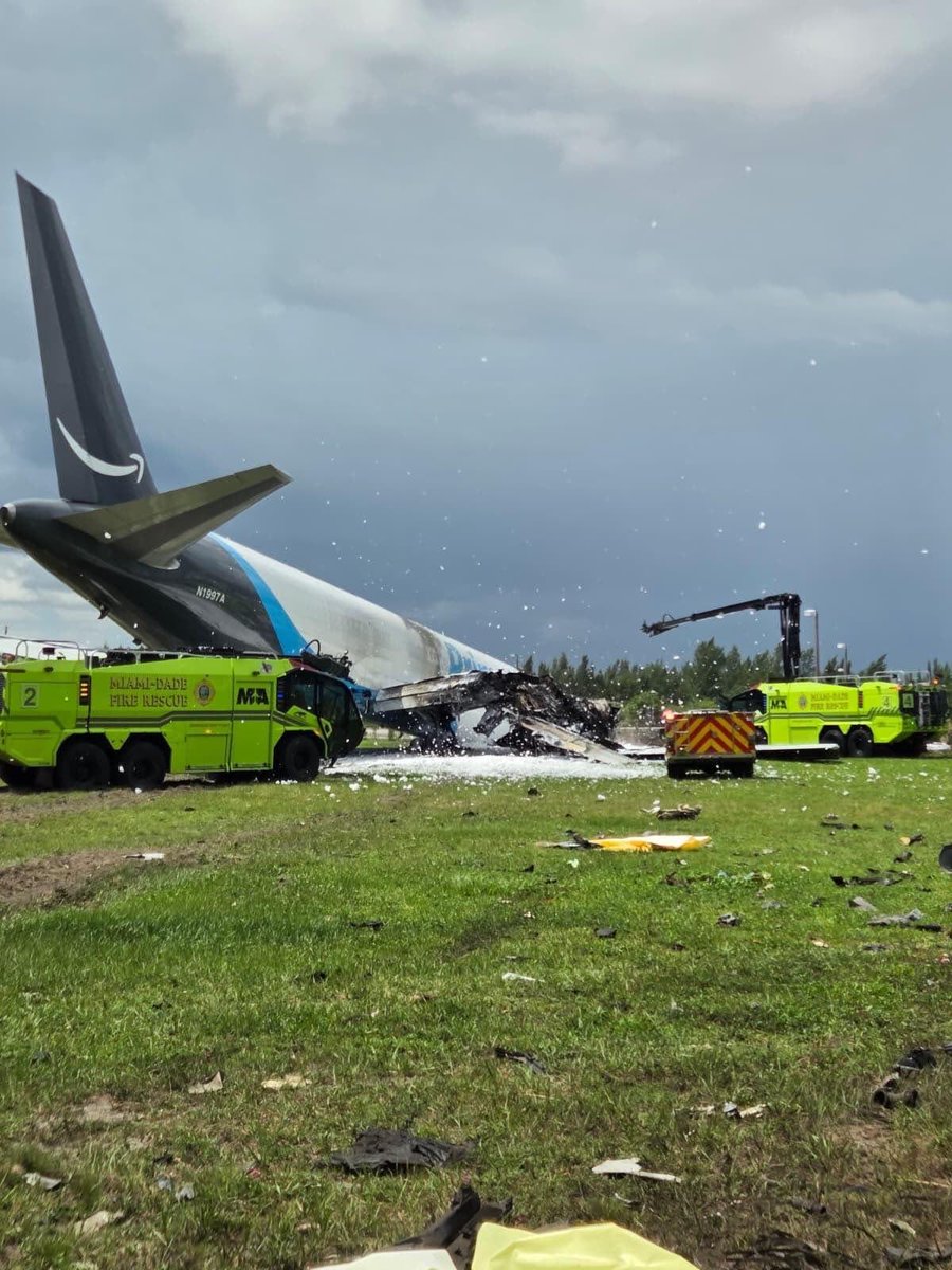 Breaking_Battle's tweet photo. BREAKING: An Amazon Prime Air cargo plane overran the runway while landing at Miami International Airport Sunday afternoon, crashing into multiple vehicles and erupting in flames. More than 60 fire rescue units responded, and officials reported multiple patients as a full ground stop was issued at the airport. The cause of the crash remains under investigation.

#BreakingNews #Miami