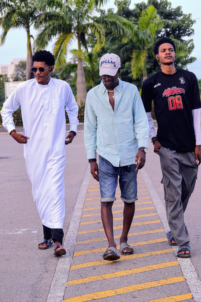lasisi_x's tweet photo. Just me and My Younger Brothers Aura Farming 🚀 https://t.co/v6DwvWEoog