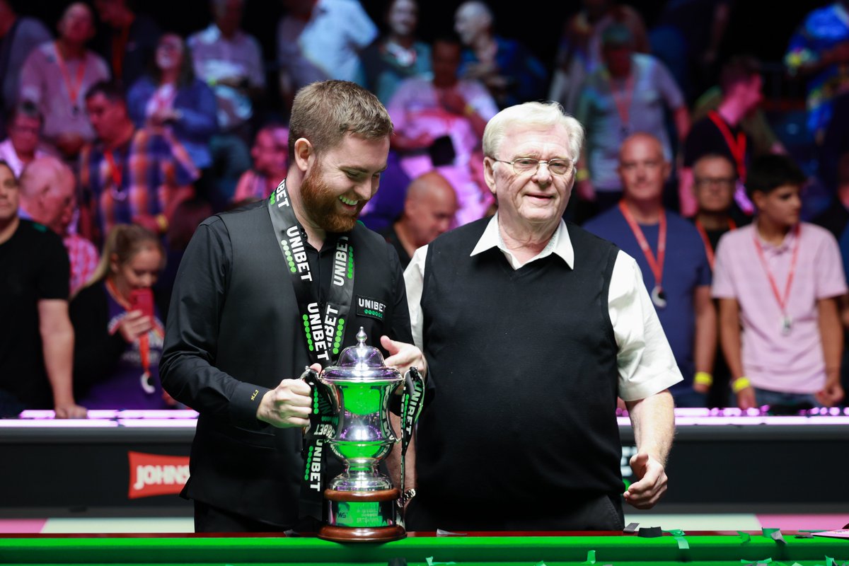 WeAreWST's tweet photo. Buddugoliaeth ๐ด๓ ง๓ ข๓ ท๓ ฌ๓ ณ๓ ฟ
Goodnight from Cheltenham.
#BritishOpen | @unibet https://t.co/17v7NrNff2
