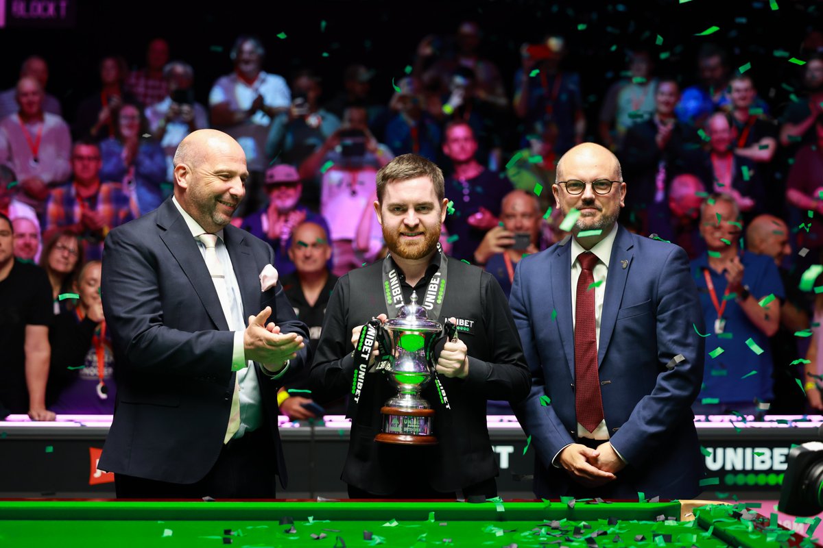 WeAreWST's tweet photo. Buddugoliaeth ๐ด๓ ง๓ ข๓ ท๓ ฌ๓ ณ๓ ฟ
Goodnight from Cheltenham.
#BritishOpen | @unibet https://t.co/17v7NrNff2