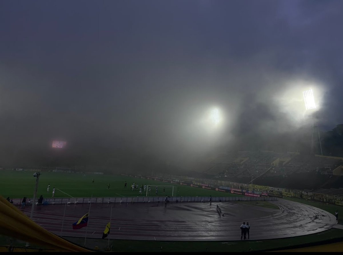 tachiraposting's tweet photo. Hermoso el estadio hoy https://t.co/6Qt9eVULnp