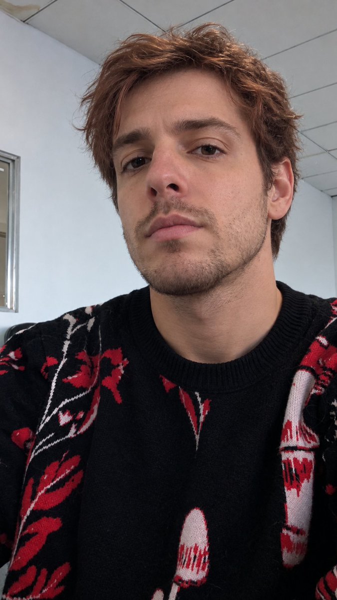 SidVina's tweet photo. Le pedí a ChatGPT que me haga varón basta chicas por qué se sacan la ropa https://t.co/Hp01DmGpkX