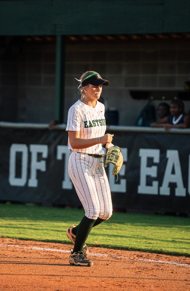 AlyssaHartman28's tweet photo. Schedule for this week! 🦅🥎👇

9/7: Labor day/Practice
9/8: Practice 
9/9: @ Greenbrier 6:30pm 
9/10: 🏡 Forest Park 4:30 &amp; 6:30 
9/11: Practice 
9/12: @ Mount Vernon @ 9am &amp; Prince Ave @ 1 

Let’s work🔥🔥 https://t.co/FIPHMs8oRf