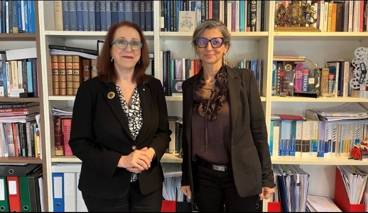 FranceskAlbs's tweet photo. It is 3 years that a fake picture of me (next to a now deceased Hamas leader) circulates on the internet. 

 Judge by yourself. : )

Greetings to the Australian NHRI, where this pic (the original) was taken. https://t.co/DdlgXlsS1t