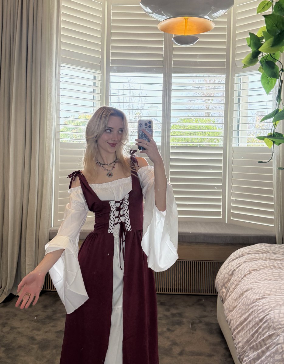 itsBubbell's tweet photo. Woke up to Wenchmaxx today :O https://t.co/4JVm2rfeHa