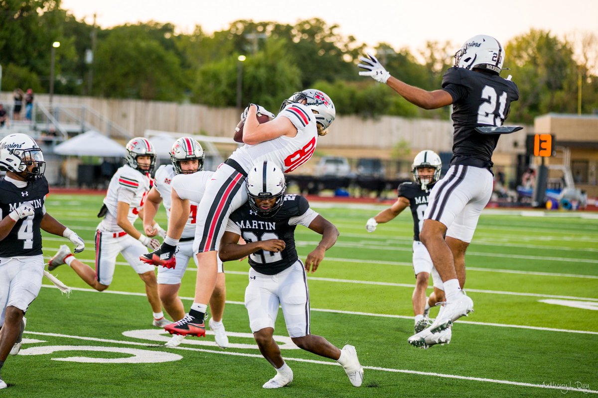 dubs_bsbl's tweet photo. Week 2 of Varsity football! Dogfight that didn’t go our way vs Arlington Martin 22-17. Just gotta keep on plugging away.
#2sportathlete #baseball #football #sports https://t.co/EROB4ykPYm