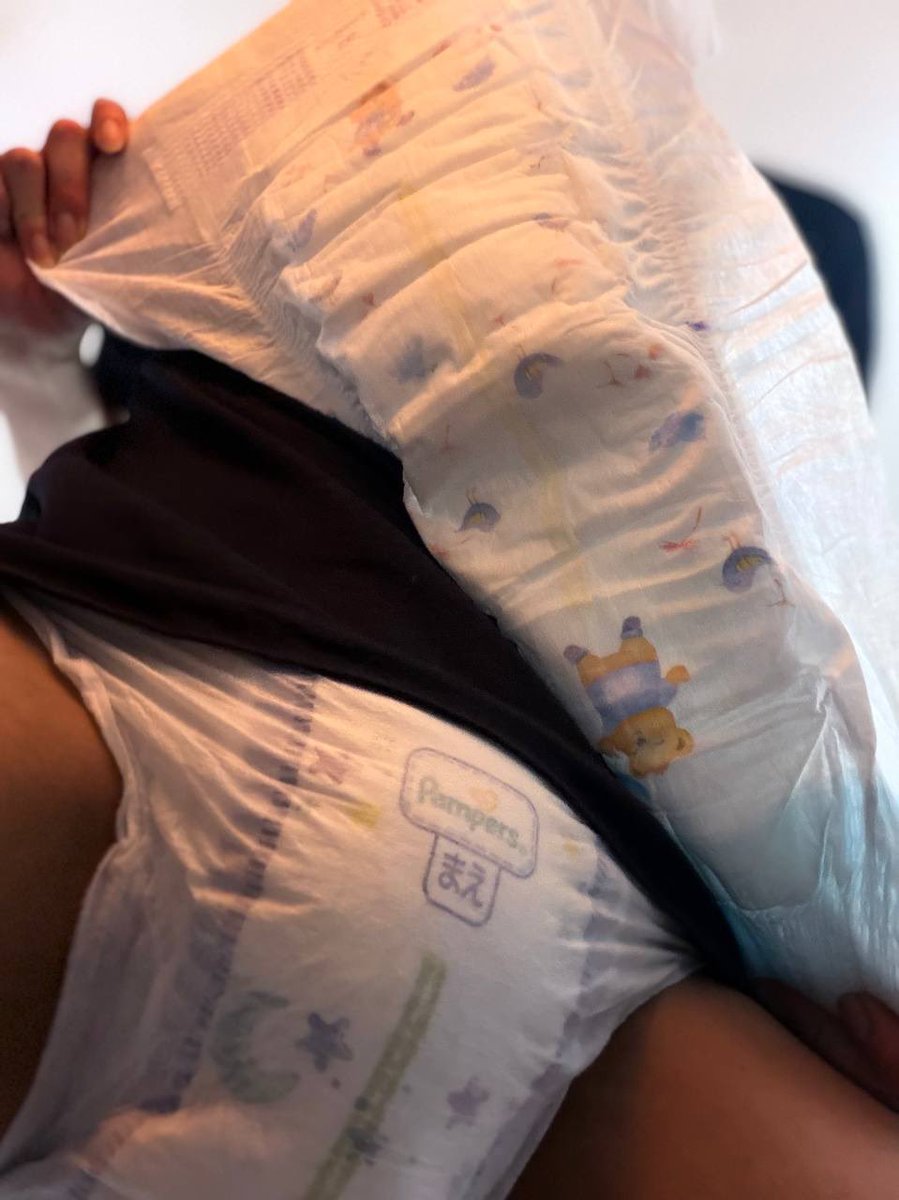 DLBriefBoi's tweet photo. @omuya062 Love how full your pampers are ! https://t.co/DOsGgucq5v