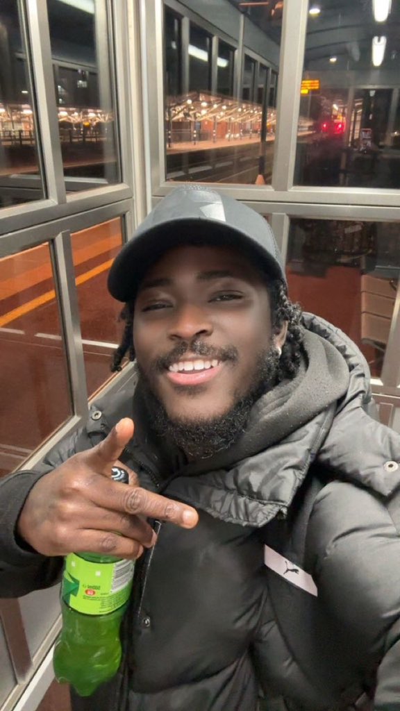 Simlizo0's tweet photo. Ghanaian TikToker Alpha Azigi is out https://t.co/cJgiJm0tDA