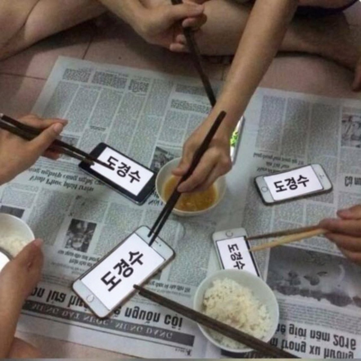 DODBBONG's tweet photo. 도경수 열심히 하는만큼 우리도 열심히 해야겠지
우리는 우리대로 할 수 있는걸 하자🔥

1. 멜론, 지니, 벅스 아이디 기부 (@DKS_STREAM)
-한 휴대폰 번호당 계정 3개 생성 가능

2. 앨범 최대한 예약 판매 기간 내 구입
-미루지 말자

3. 음원 발매 전 미리 캐시 충전
-발매 당일 캐시 충전할 정신없으니 미리해두자

4. 긍정적인 분위기 잡기
-떡밥 뜨면 존나 열심히 달리자
-스밍, 투표는 독려하고 같이 참여하자

#도경수 #디오 #KYUNGSOO #ギョンス