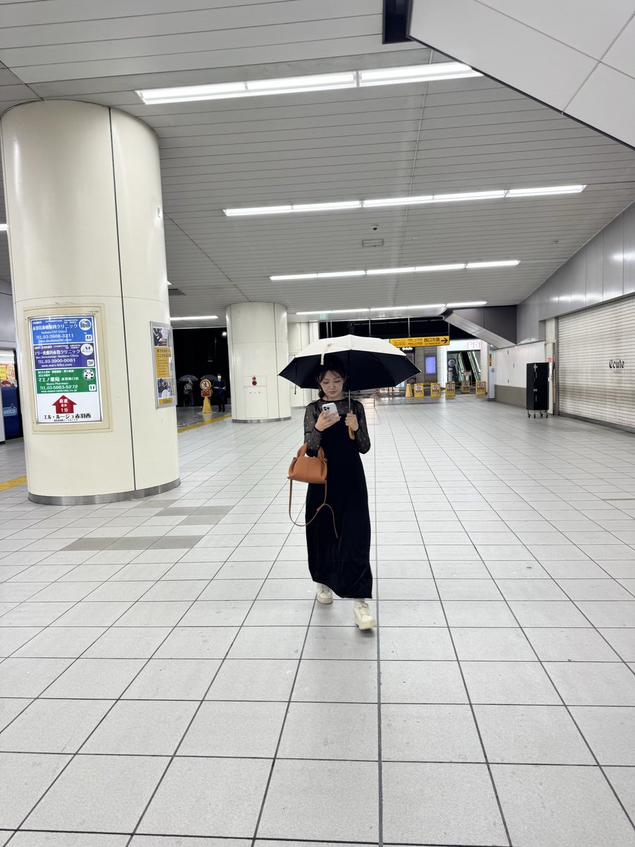 M8_Live_'s tweet photo. 9月東京で出会えた皆さんありがとうございました！

写真は昨夜のステージが終わった後です。何で撮られてるか不思議に思ってました。ご査収のほど宜しくお願いいたします。 https://t.co/LGinSXzEL4