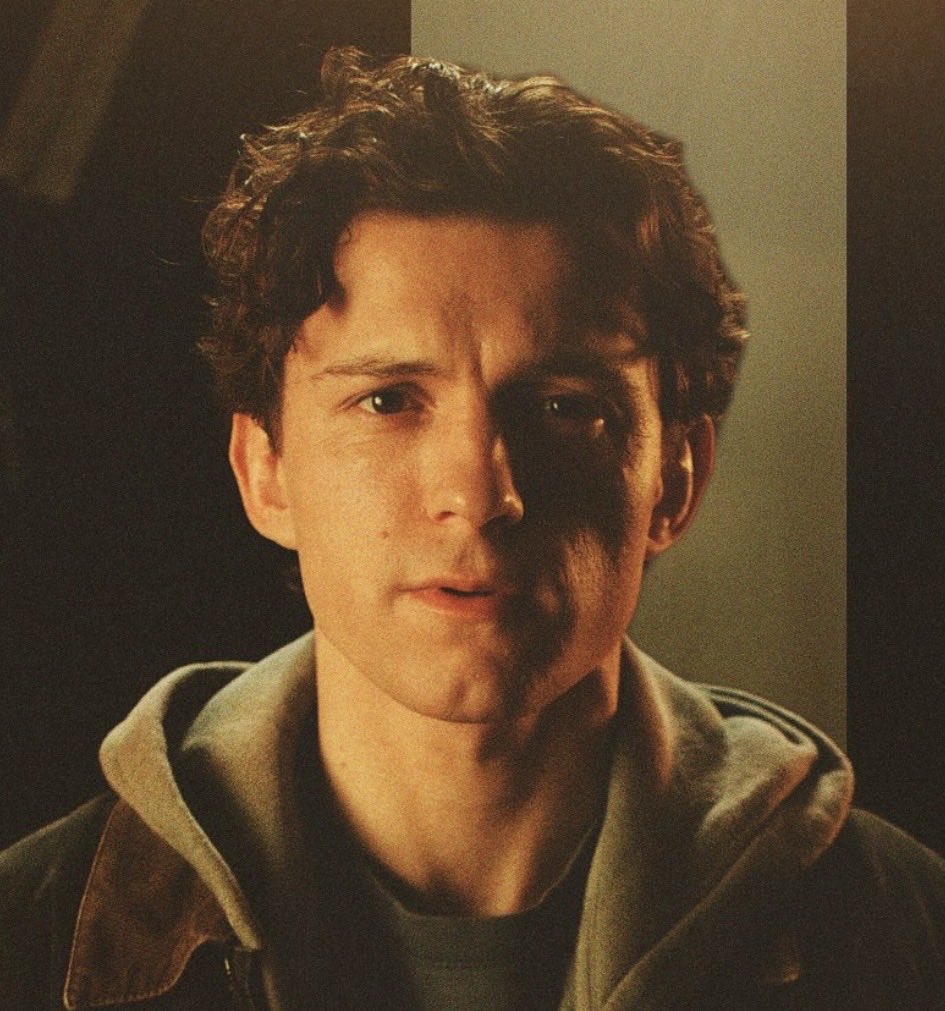 Brolio69's tweet photo. Tom was born to play Peter Parker/Spider-man https://t.co/3lphKT5ogs