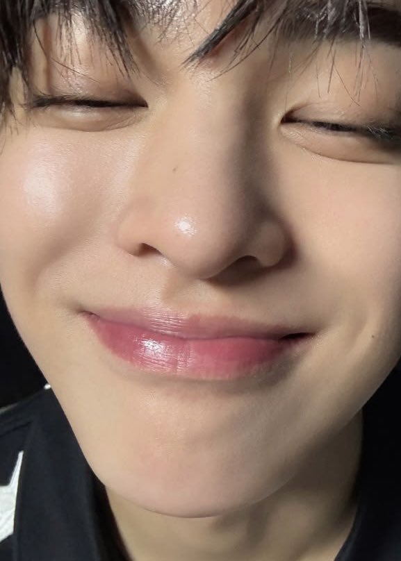 tetecoidezinha's tweet photo. keonho's close up selcas <3 ♥️ https://t.co/SWPku87TG4