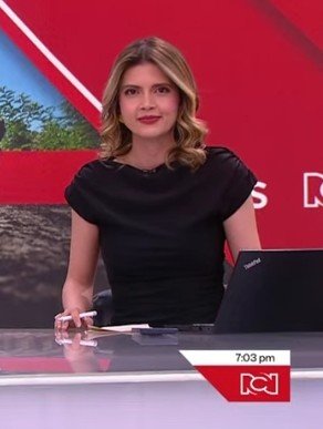 edwin_barbosa's tweet photo. Conectado con @NoticiasRCN y la Hermosa presentadora @PaolaToroLoza 😍😍😘😘 https://t.co/ztRvL4vVt8