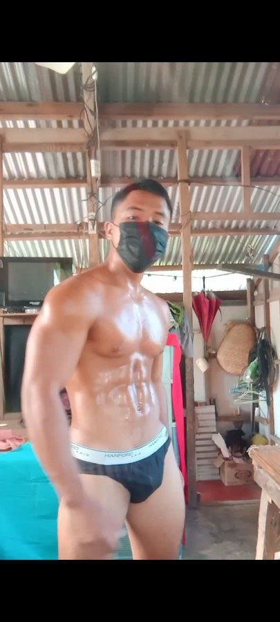 TraiHotSG's tweet photo. Anh trai miền núi khoe body
Ai cần in4 không nhỏ https://t.co/7RPvTqPZBX