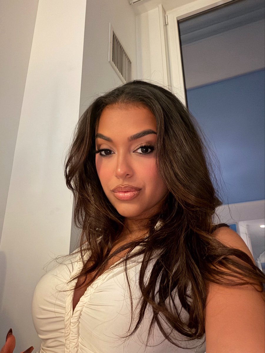 AshNicoleMoss's tweet photo. https://t.co/9DKnUvhS3i